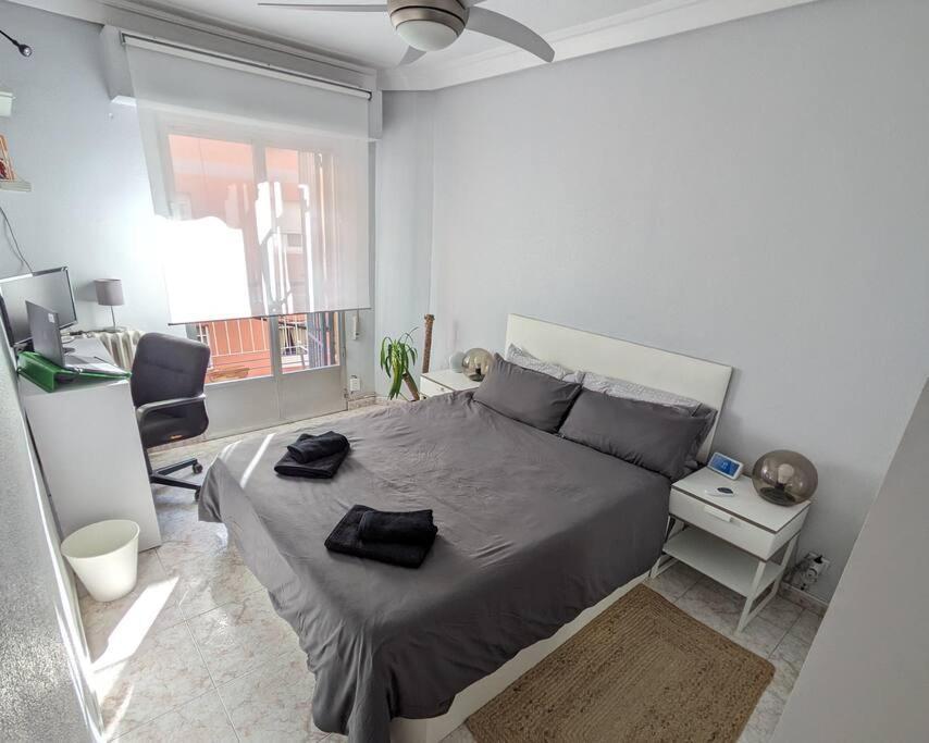 Acogedor Apartamento Y Parking Madrid Kültér fotó